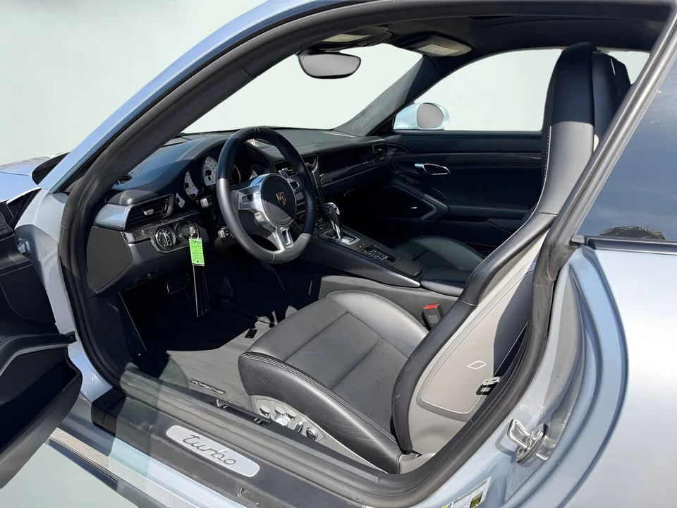 2014 Porsche 991 Turbo - Image 21 of 31