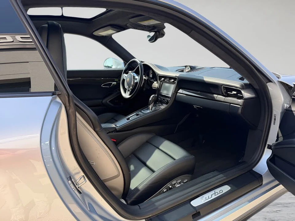 2014 Porsche 991 Turbo - Image 27 of 31