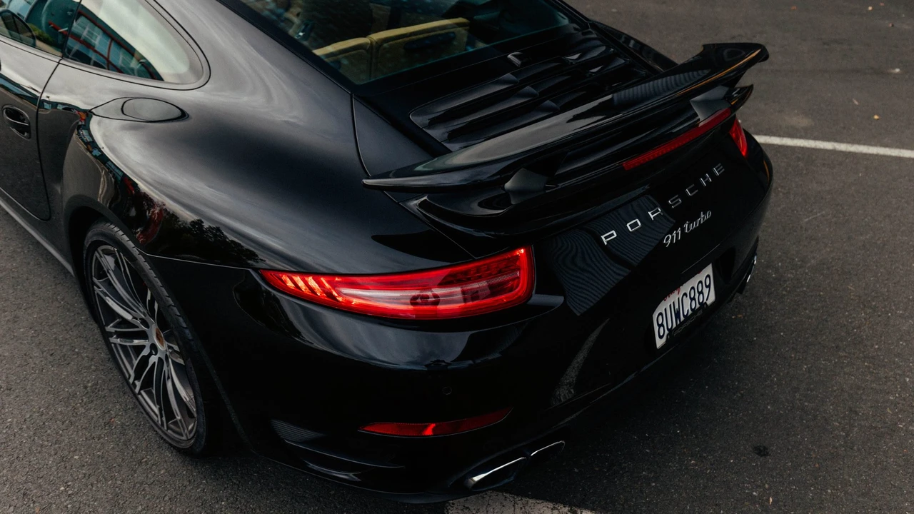 2014 Porsche 991 Turbo - Image 19 of 31