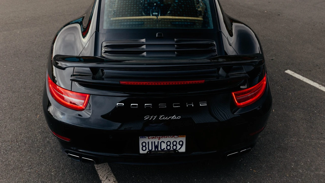 2014 Porsche 991 Turbo - Image 21 of 31