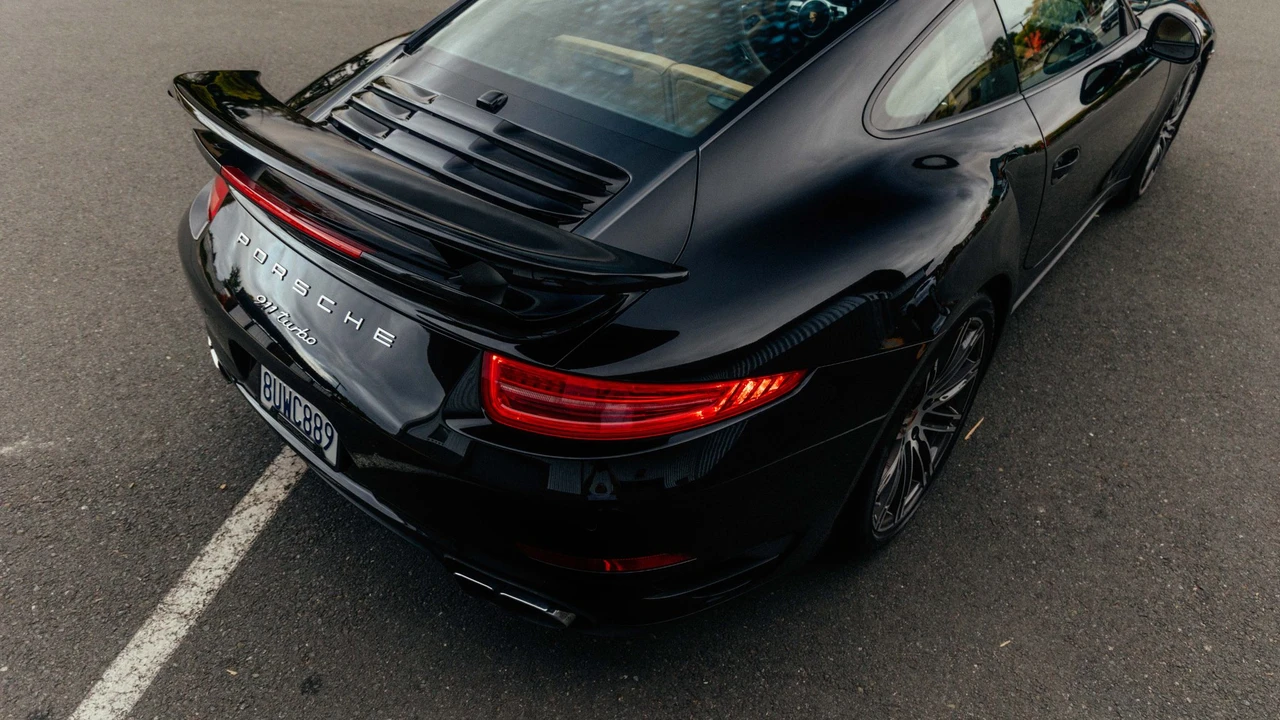 2014 Porsche 991 Turbo - Image 23 of 31
