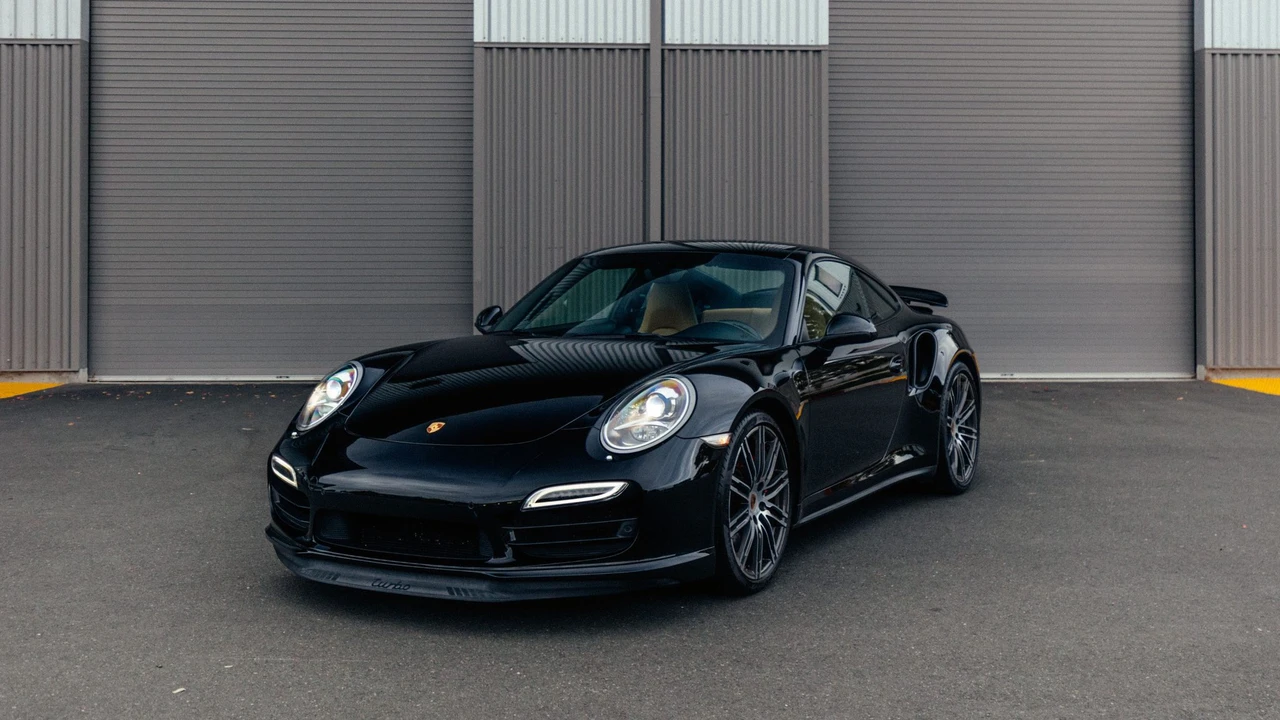 2014 Porsche 991 Turbo - Image 3 of 31