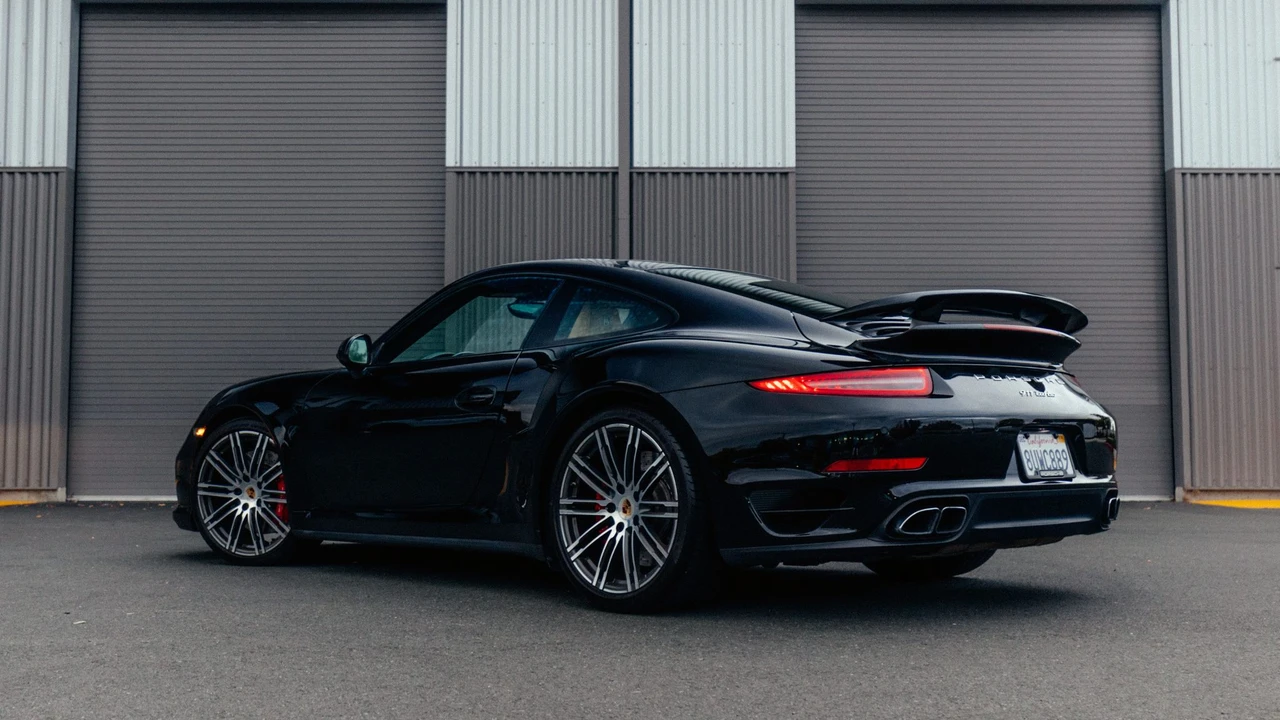 2014 Porsche 991 Turbo - Image 12 of 31