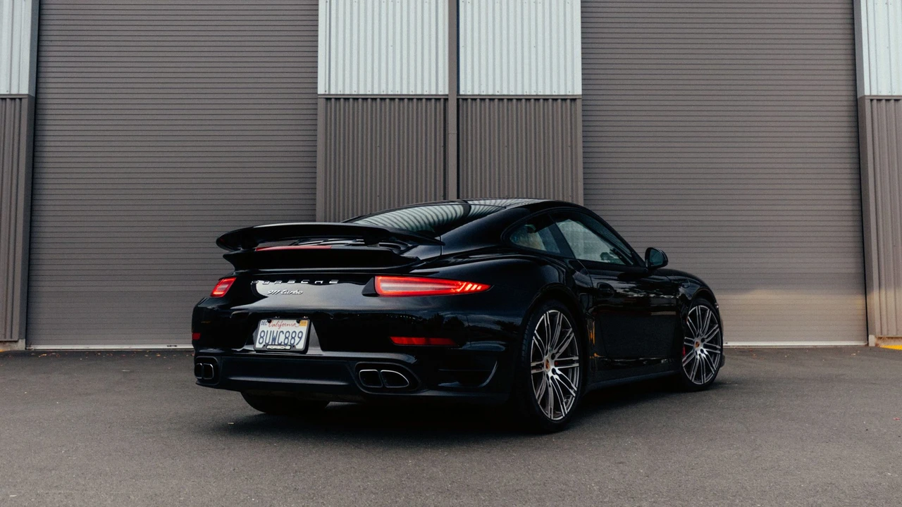 2014 Porsche 991 Turbo - Image 11 of 31