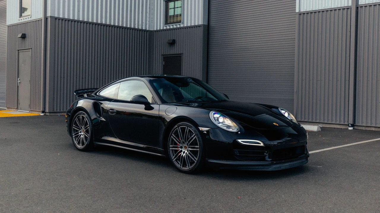 2014 Porsche 991 Turbo - Image 7 of 31
