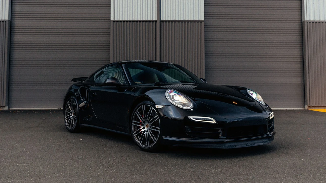 2014 Porsche 991 Turbo - Image 6 of 31