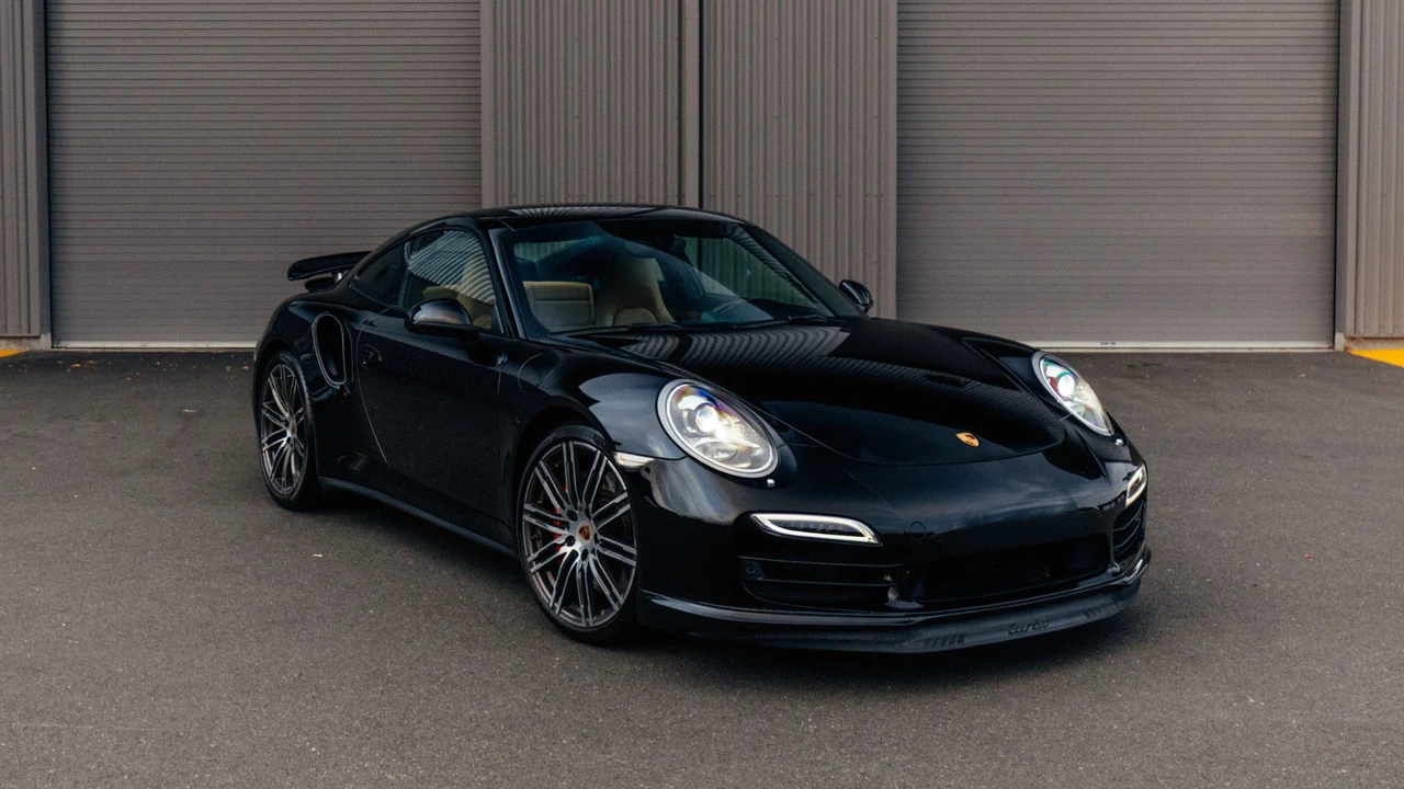 2014 Porsche 991 Turbo - Image 5 of 31