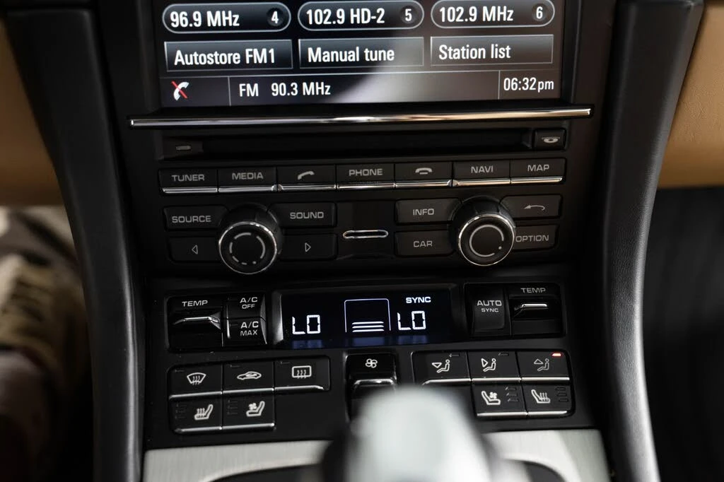 2014 Porsche 991 Turbo S - Image 26 of 31