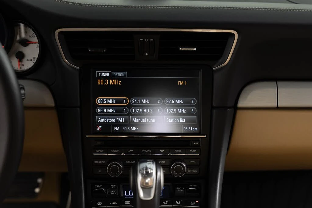 2014 Porsche 991 Turbo S - Image 22 of 31