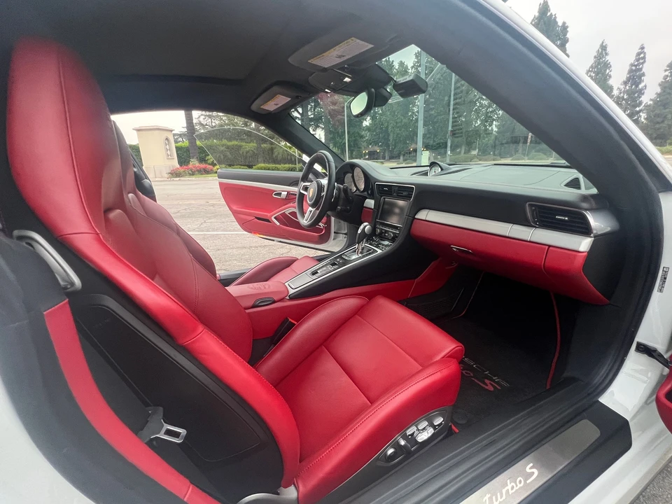 2014 Porsche 991 Turbo - Image 24 of 31