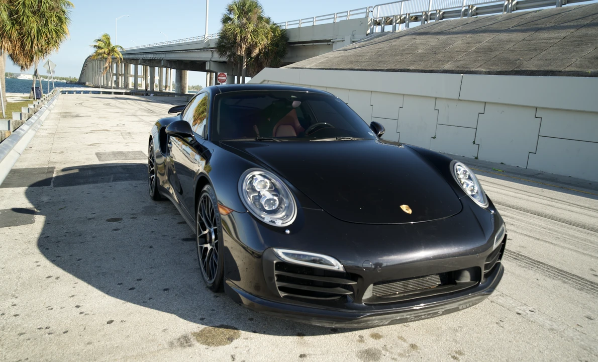 2014 Porsche 991 Turbo - Image 19 of 31