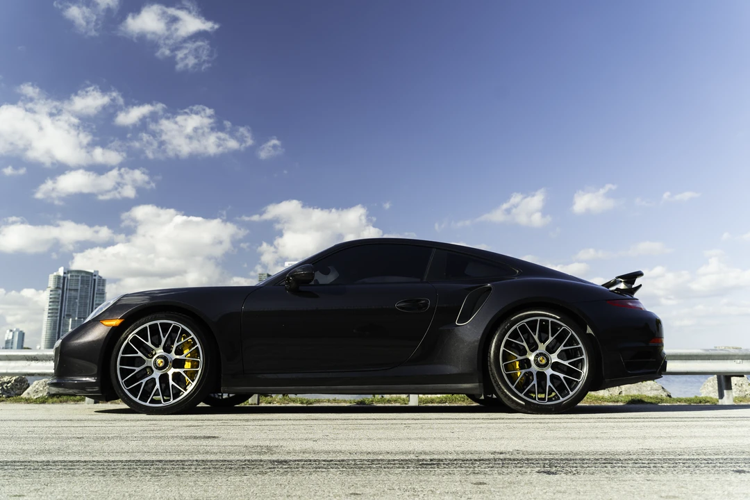 2014 Porsche 991 Turbo - Image 13 of 31