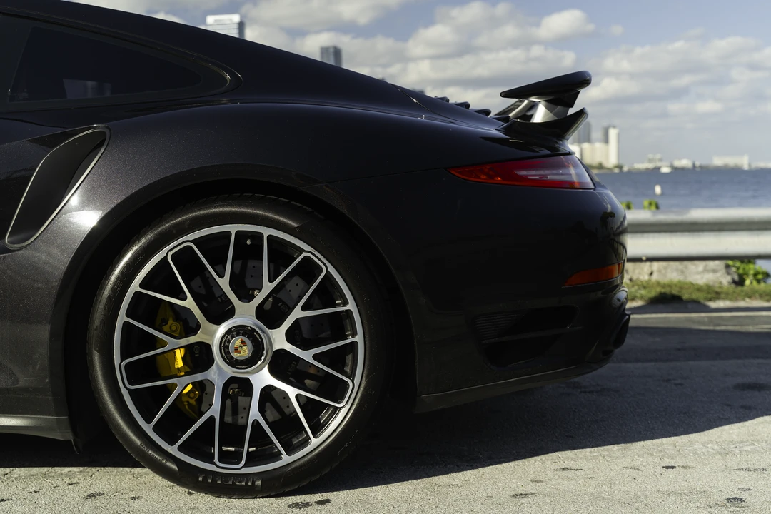 2014 Porsche 991 Turbo - Image 25 of 31