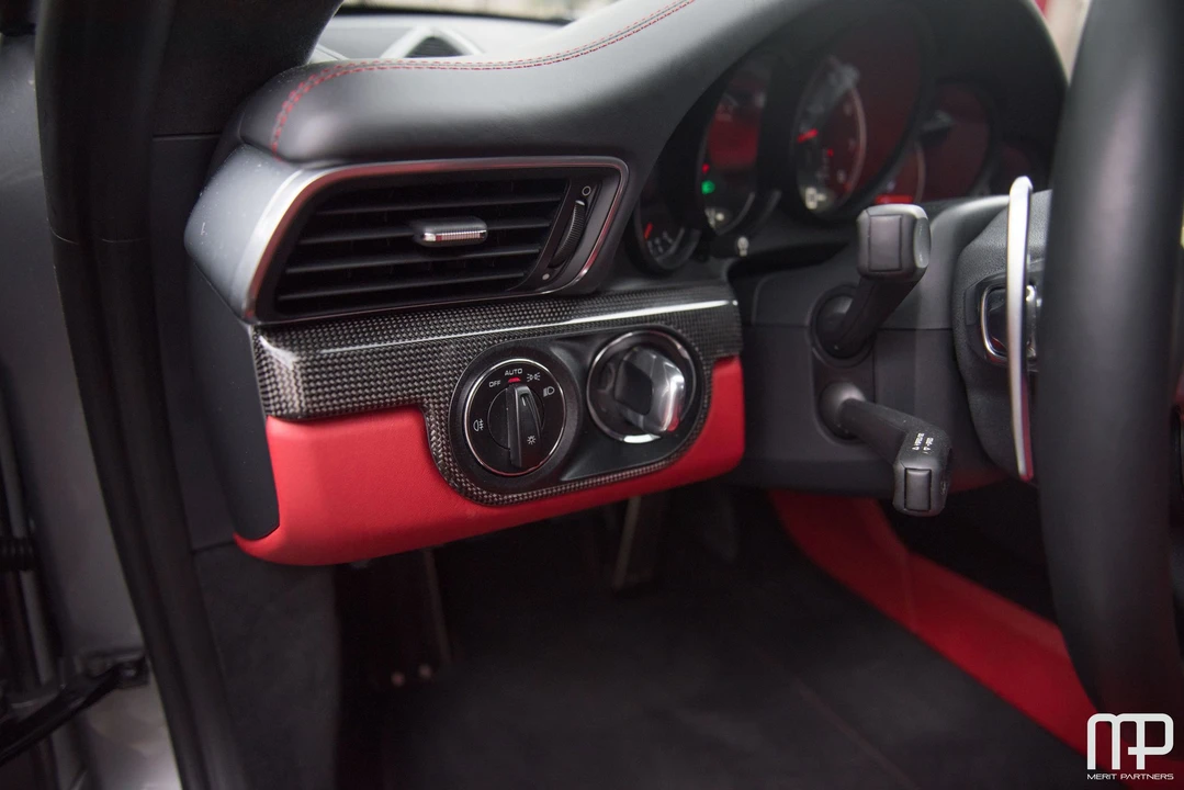 2014 Porsche 991 Turbo S - Image 28 of 31