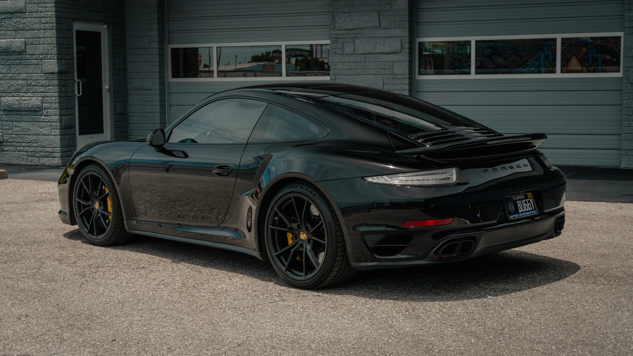 2014 Porsche 991 Turbo - Image 9 of 31