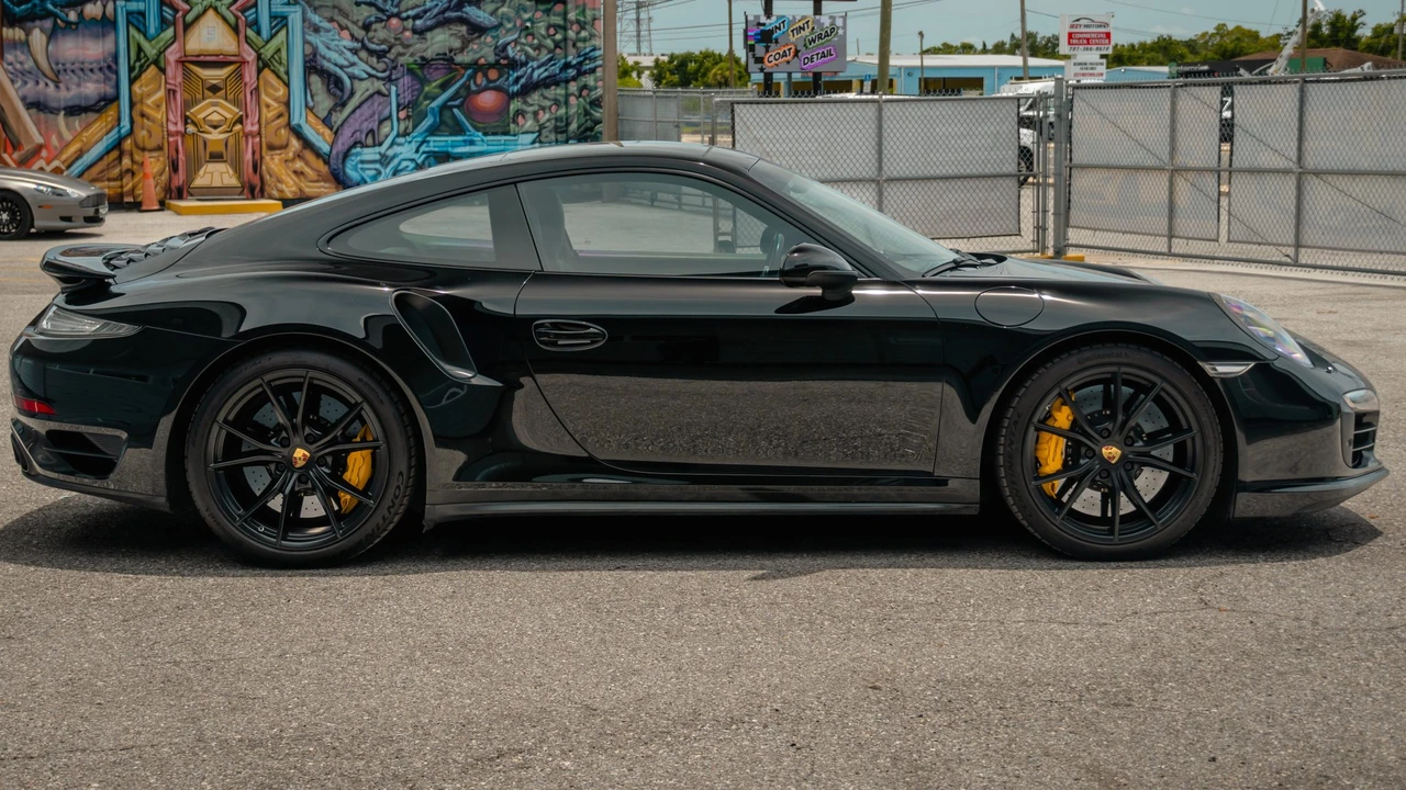 2014 Porsche 991 Turbo - Image 18 of 31