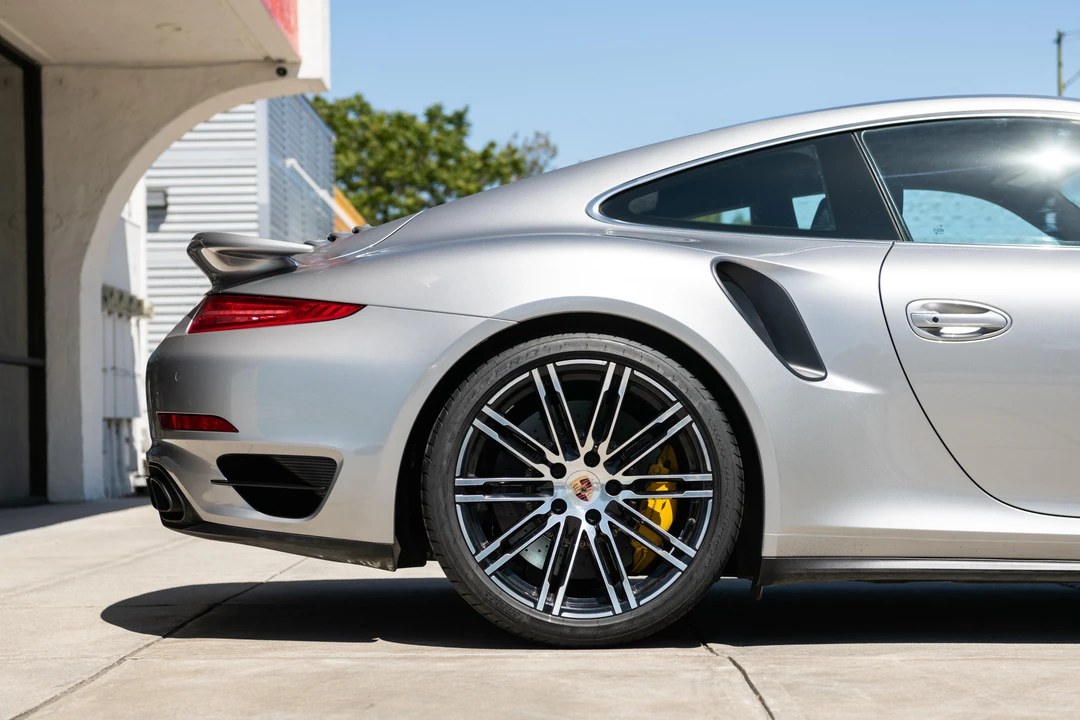 2014 Porsche 991 Turbo - Image 26 of 31