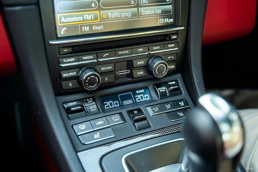 2014 Porsche 991 Turbo S - Image 24 of 30