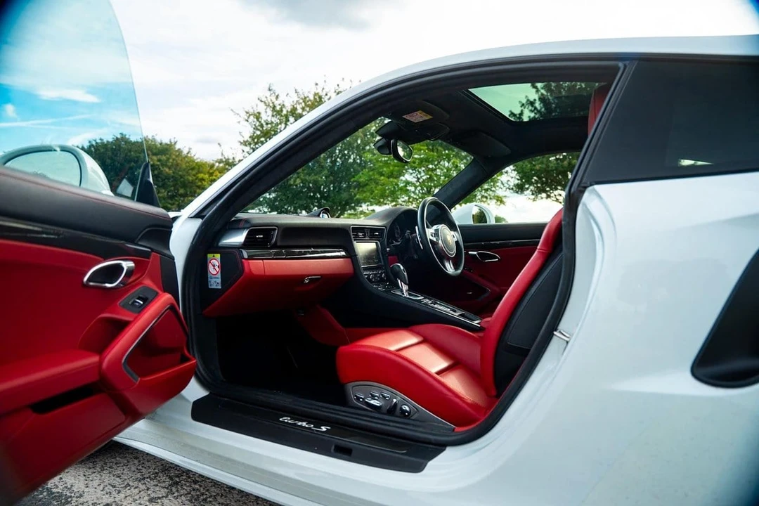 2014 Porsche 991 Turbo S - Image 21 of 30