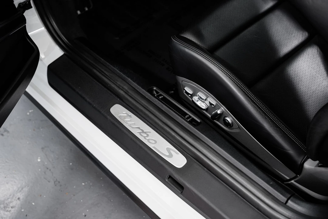 2014 Porsche 991 Turbo S - Image 24 of 31