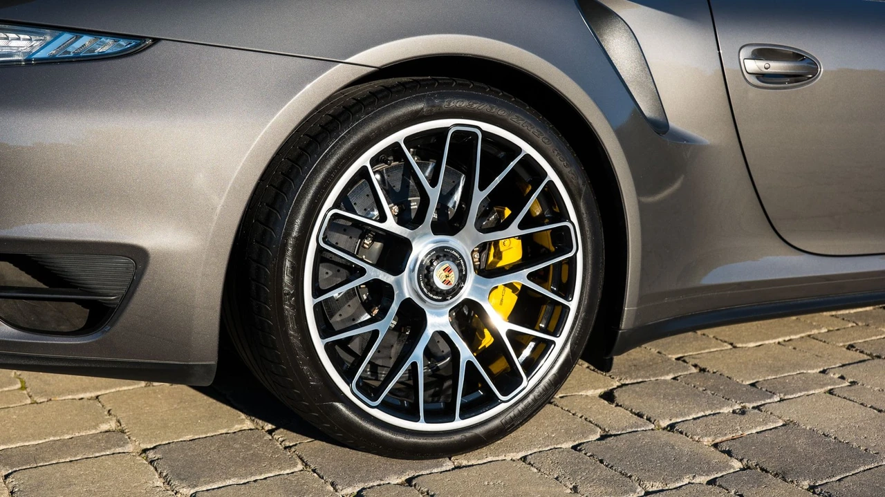 2014 Porsche 991 Turbo S - Image 26 of 27