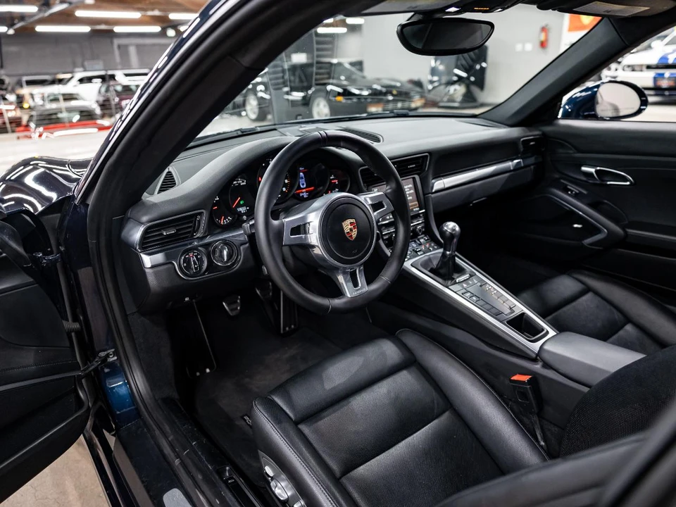 2014 Porsche 911 - Image 6 of 31