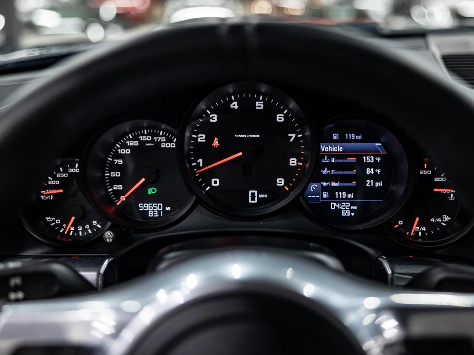 2014 Porsche 911 - Image 12 of 31
