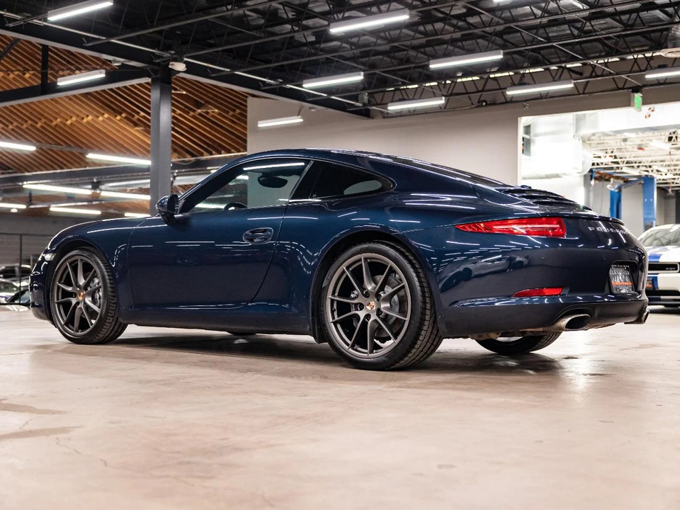 2014 Porsche 911 - Image 24 of 31