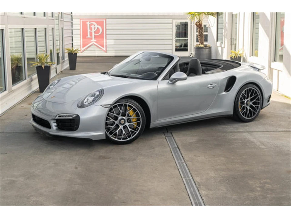 2014 Porsche 911 - Image 2 of 12