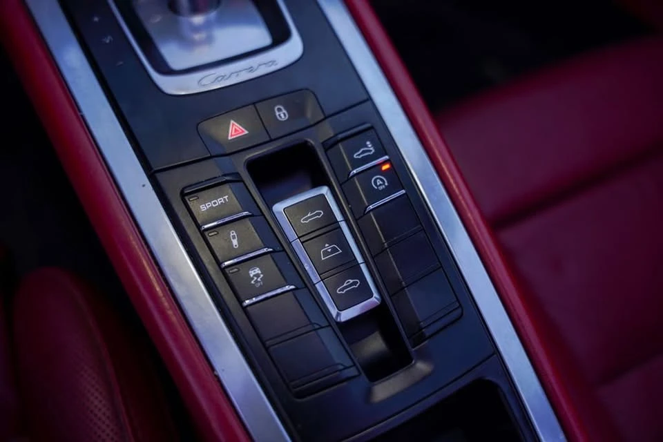 2014 Porsche 991 Carrera 4S - Image 16 of 18