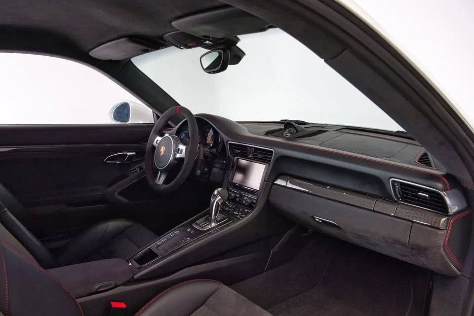 2014 Porsche 991 GT3 - Image 17 of 18
