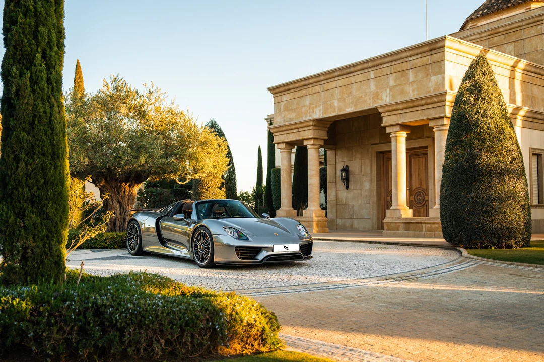 2014 Porsche 918 Spyder - Image 19 of 31