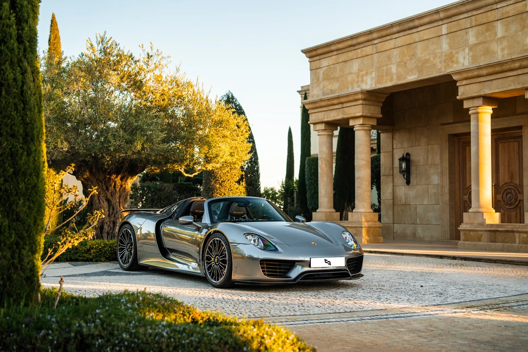 2014 Porsche 918 Spyder - Image 9 of 31