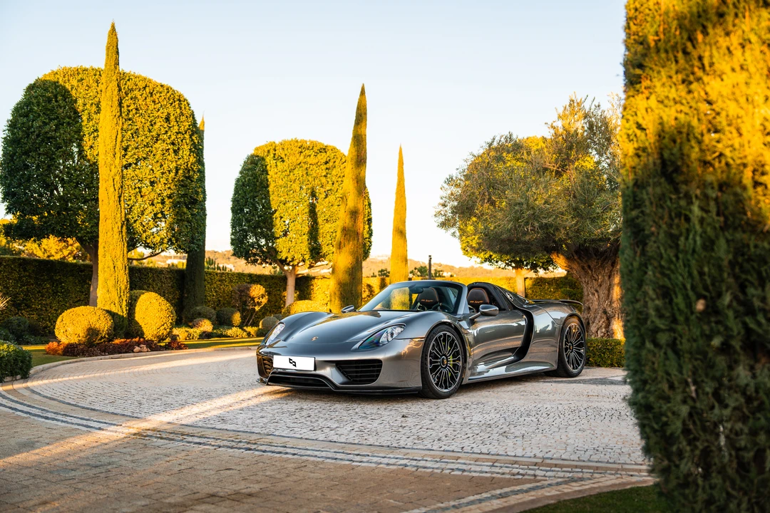 2014 Porsche 918 Spyder - Image 3 of 31