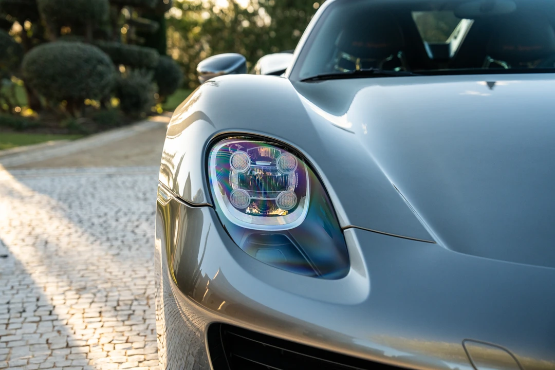 2014 Porsche 918 Spyder - Image 30 of 31