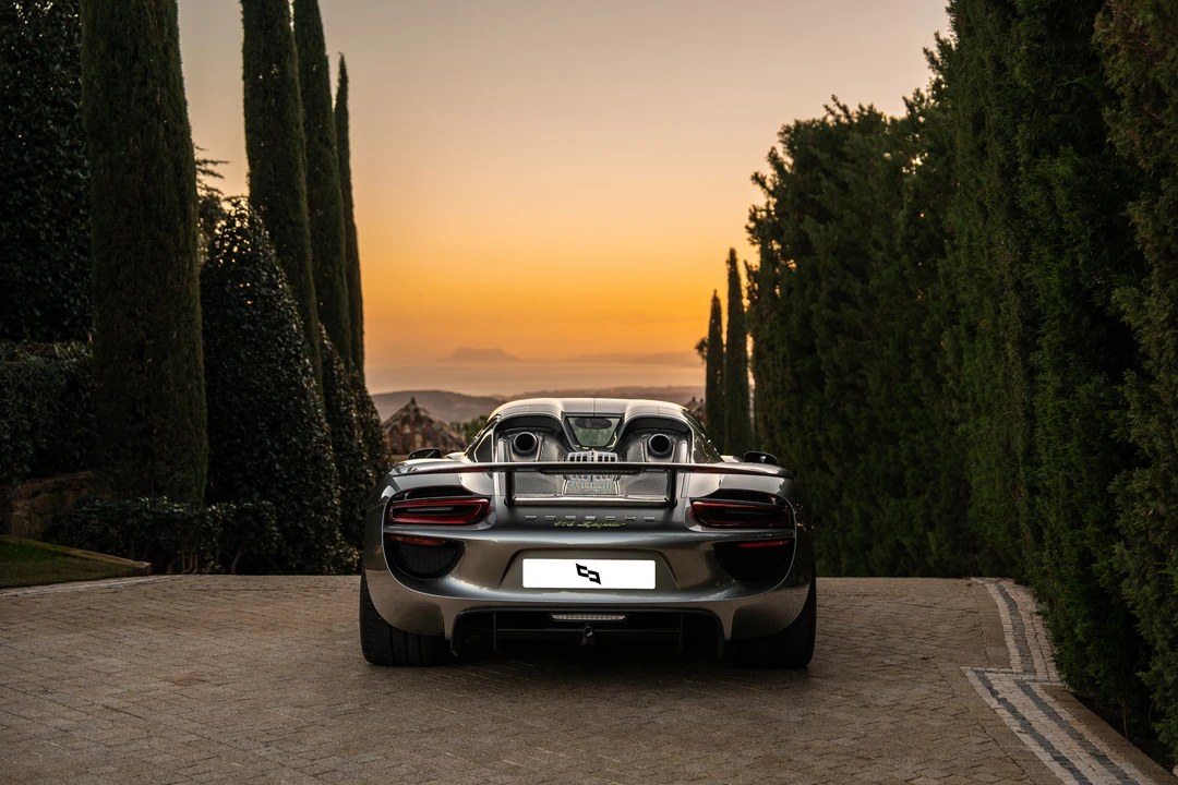 2014 Porsche 918 Spyder - Image 22 of 31