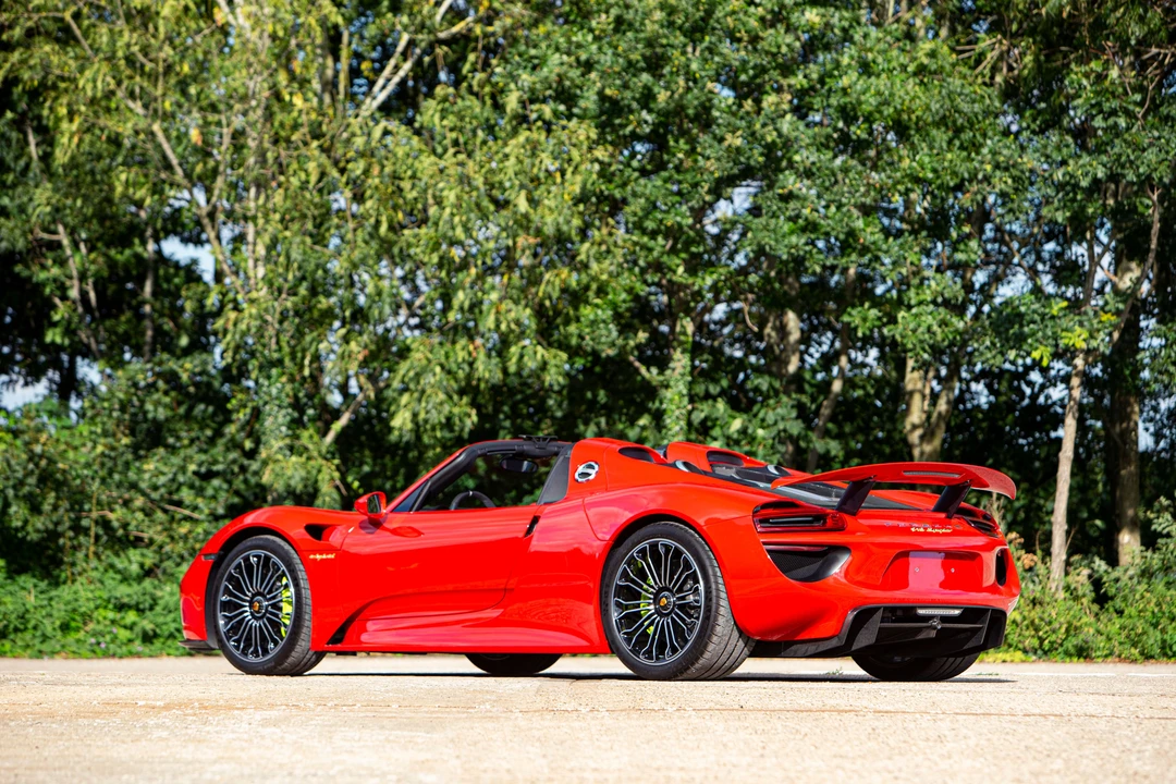 2014 Porsche 918 Spyder - Image 3 of 31