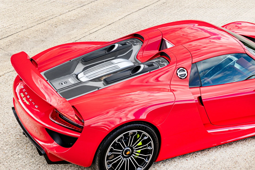 2014 Porsche 918 Spyder - Image 22 of 31
