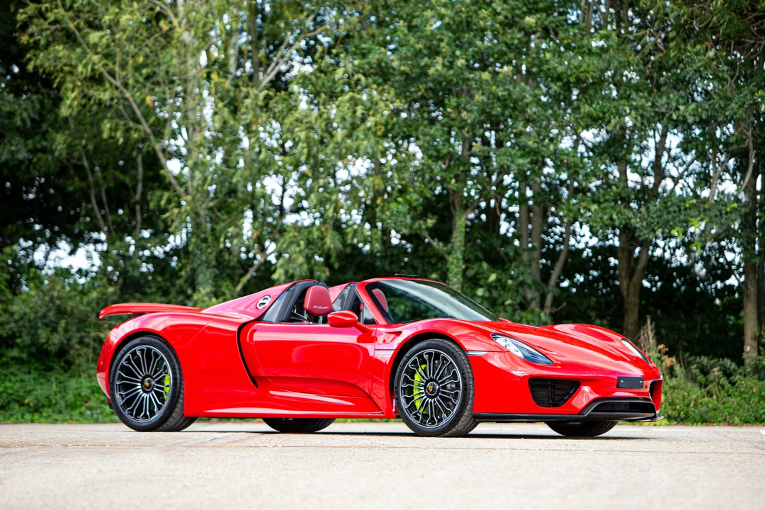 2014 Porsche 918 Spyder - Image 2 of 31