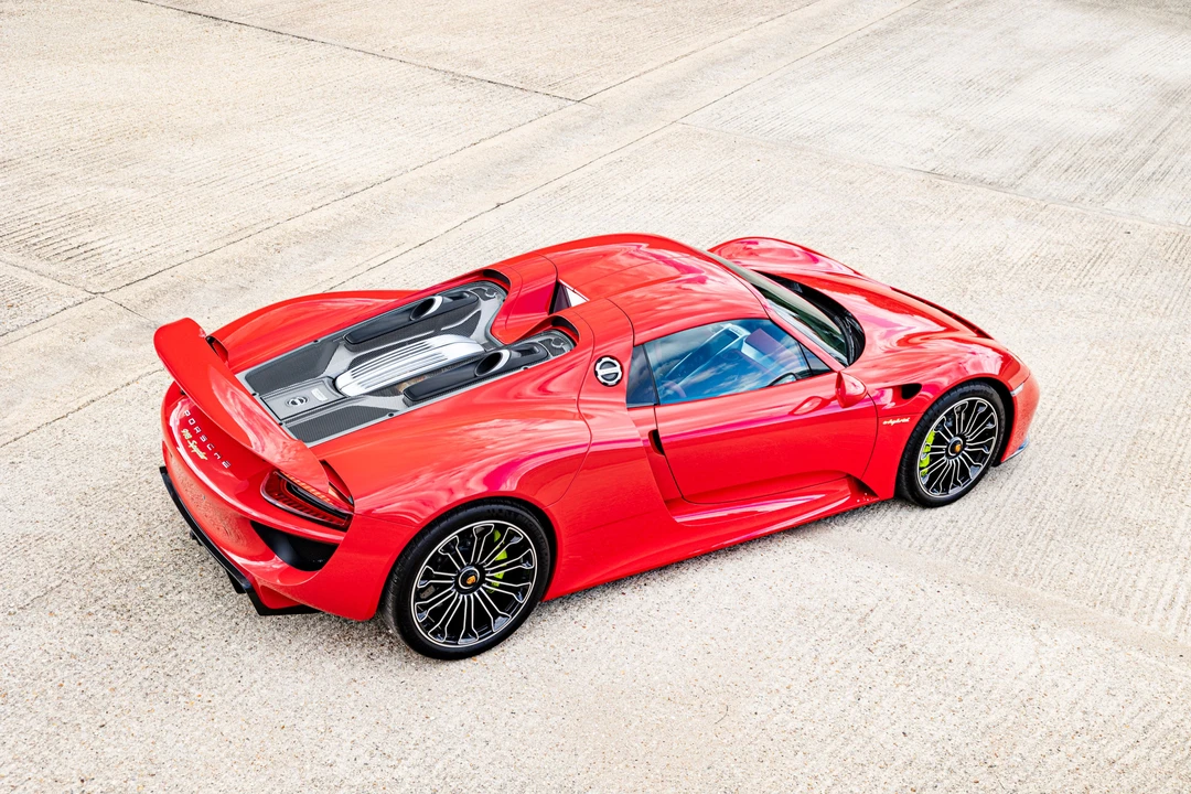 2014 Porsche 918 Spyder - Image 8 of 31