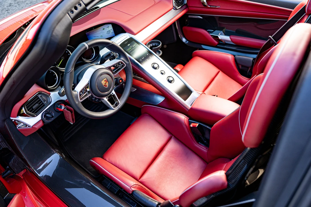 2014 Porsche 918 Spyder - Image 10 of 31