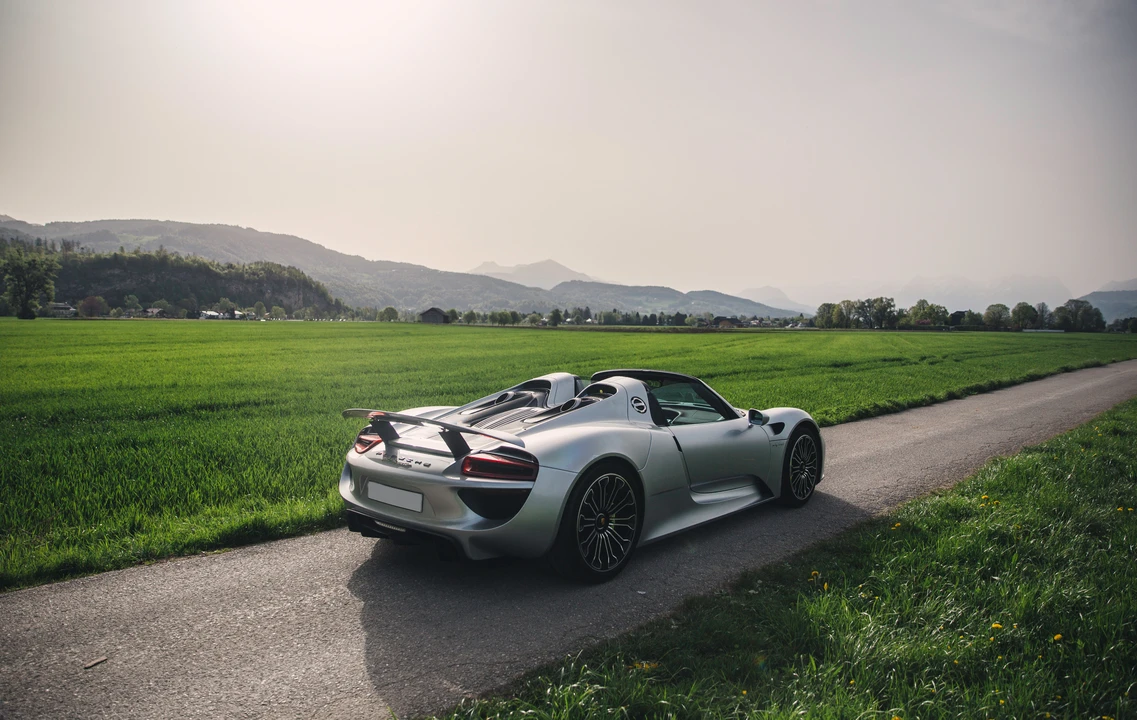 2014 Porsche 918 Spyder - Image 4 of 31
