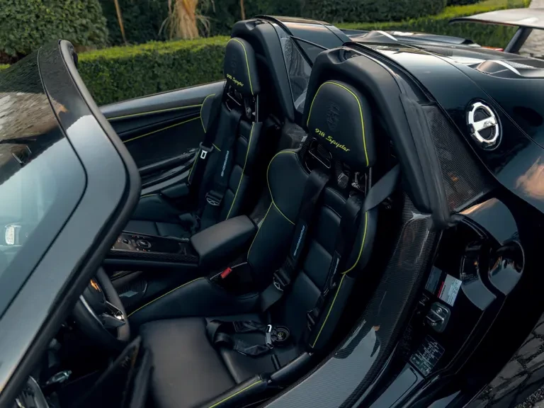 2014 Porsche 918 Spyder - Image 29 of 31
