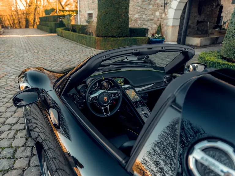 2014 Porsche 918 Spyder - Image 31 of 31