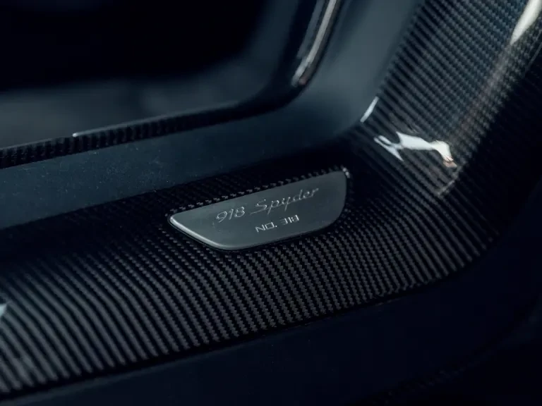 2014 Porsche 918 Spyder - Image 27 of 31