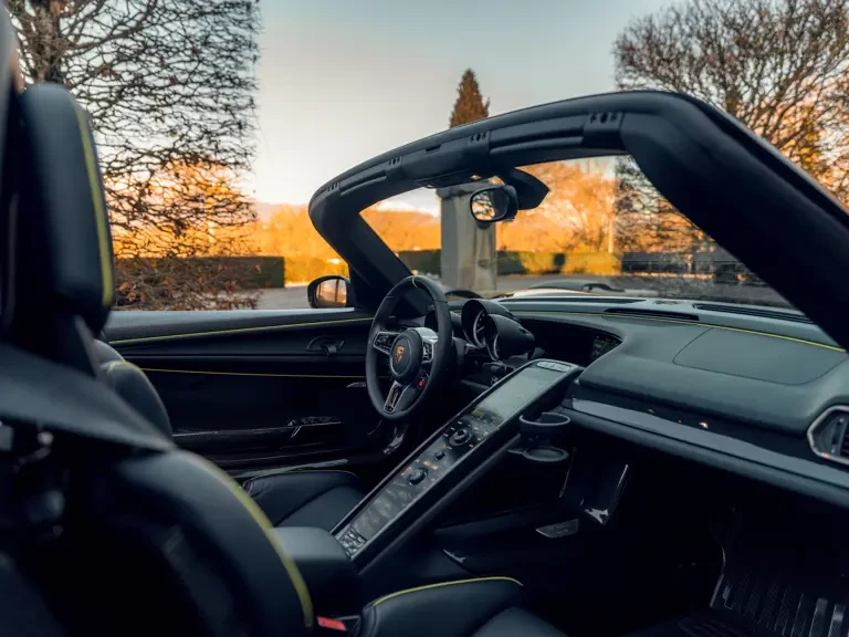 2014 Porsche 918 Spyder - Image 25 of 31