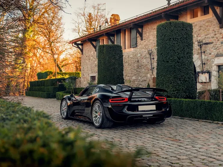 2014 Porsche 918 Spyder - Image 3 of 31
