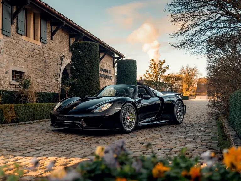 2014 Porsche 918 Spyder - Image 2 of 31