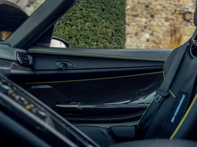 2014 Porsche 918 Spyder - Image 30 of 31