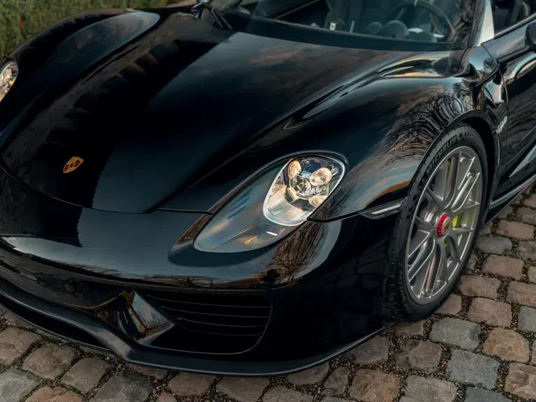 2014 Porsche 918 Spyder - Image 7 of 31